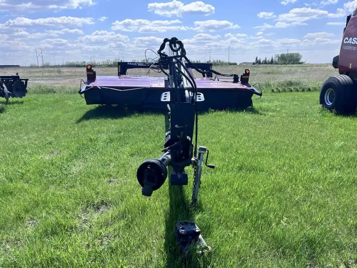 Gallery image 2 for Used 2012 MacDon R85 Disc Mower Conditioner