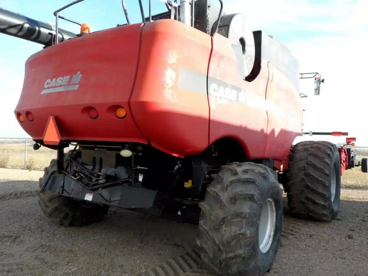 Gallery image 2 for Used 2004 Case IH 8010 Combine