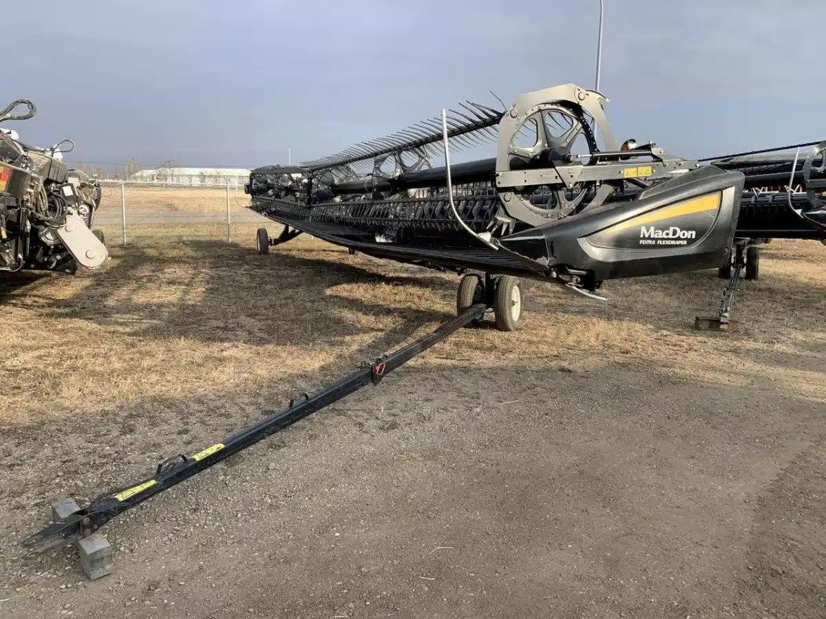Gallery image 1 for Used 2016 MacDon FD75 Header - Flex Draper