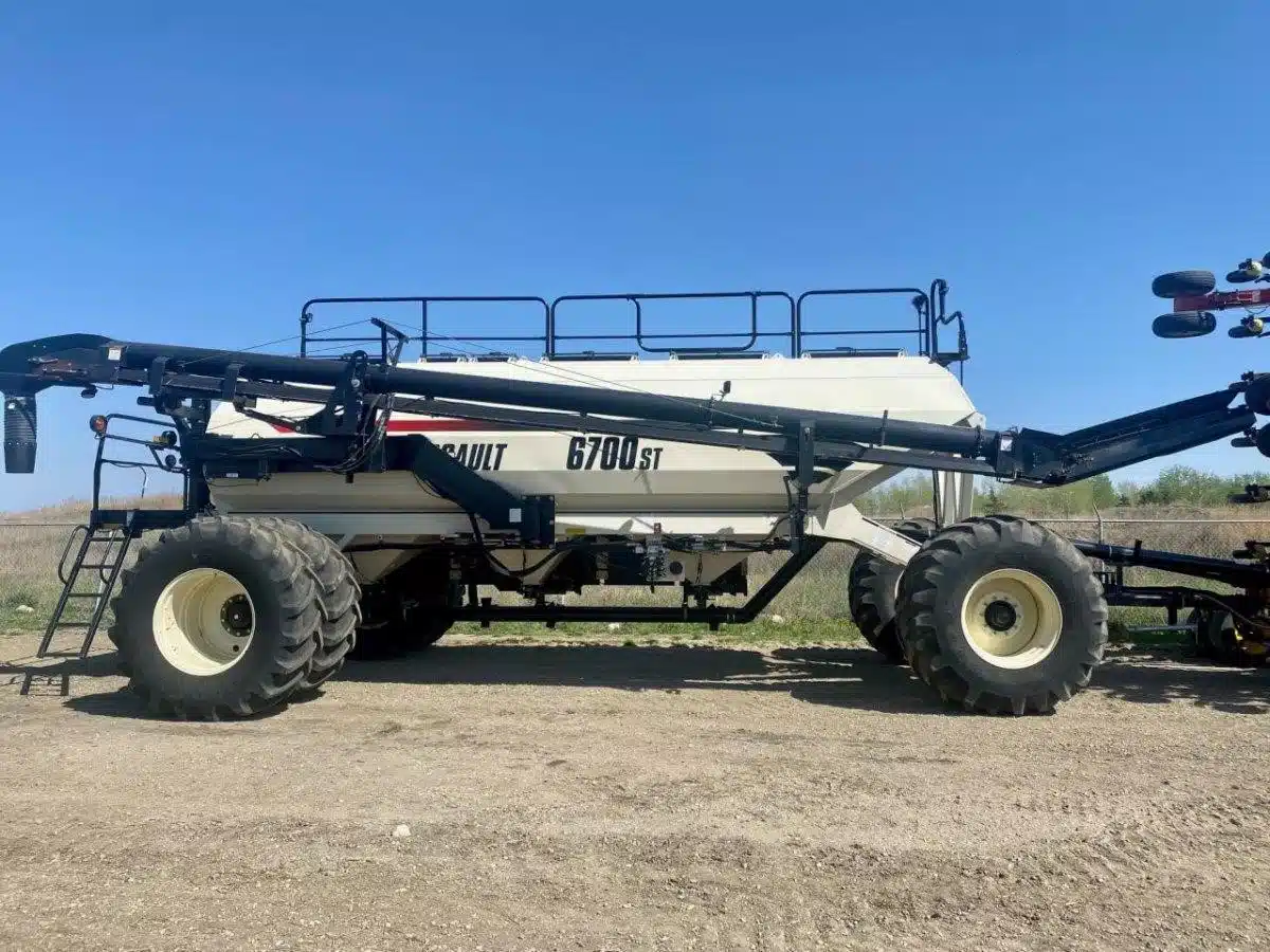 Gallery image 2 for Used 2012 Bourgault 3320-76 Air Drill