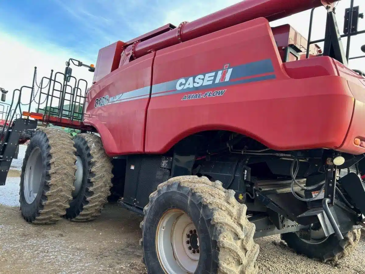 Gallery image 1 for Used 2011 Case IH 8120 Combine