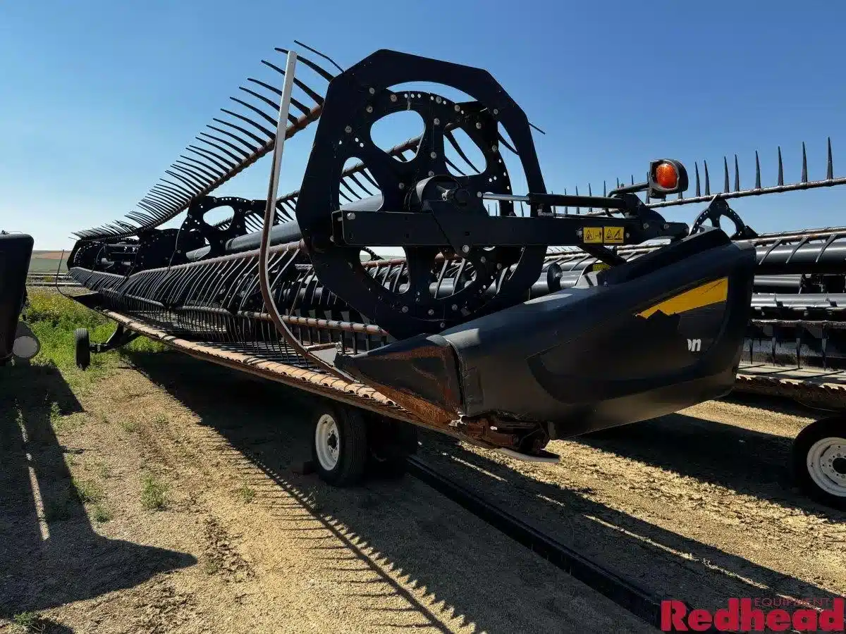 Gallery image 1 for Used 2017 MacDon FD75 Header - Flex Draper