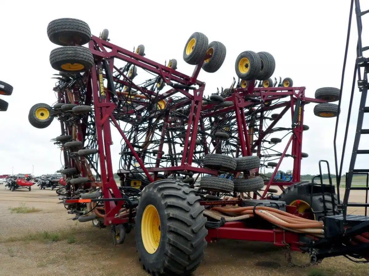 Gallery image 2 for Used 2014 Seed Hawk 8412 Air Seeder