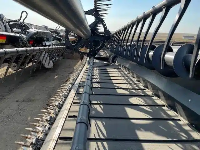 Gallery image 2 for Used 2016 MacDon FD75 Header - Flex Draper