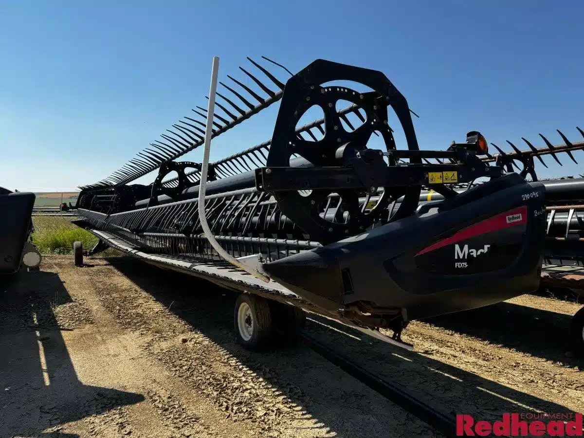Gallery image 1 for Used 2016 MacDon FD75 Header - Flex Draper