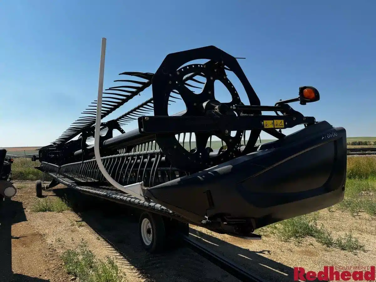 Gallery image 1 for Used 2015 MacDon FD75 Header - Flex Draper