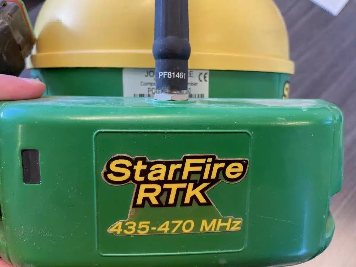 Gallery image 2 for Used 2022 John Deere STARFIRE 3000 GPS Receiver