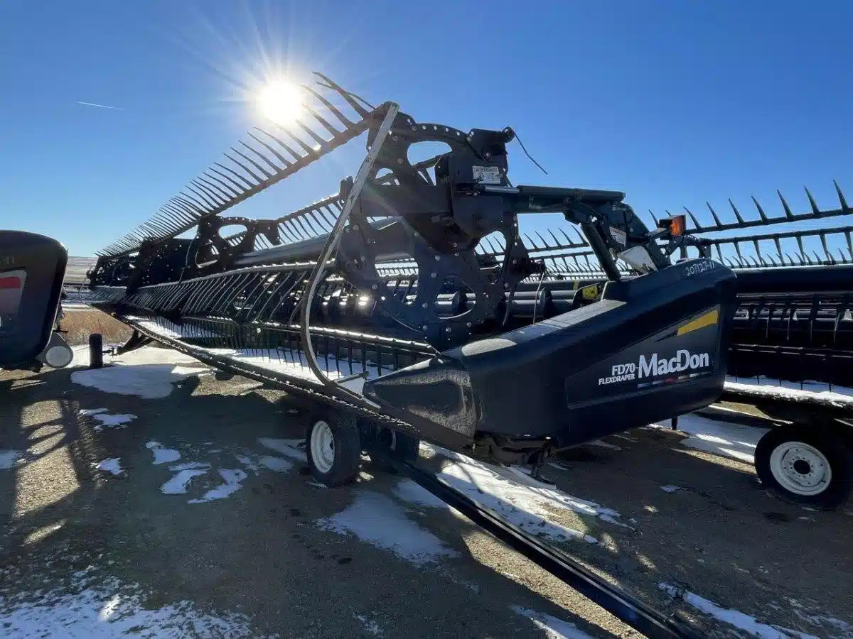 Gallery image 1 for Used 2011 MacDon FD70 Header - Draper