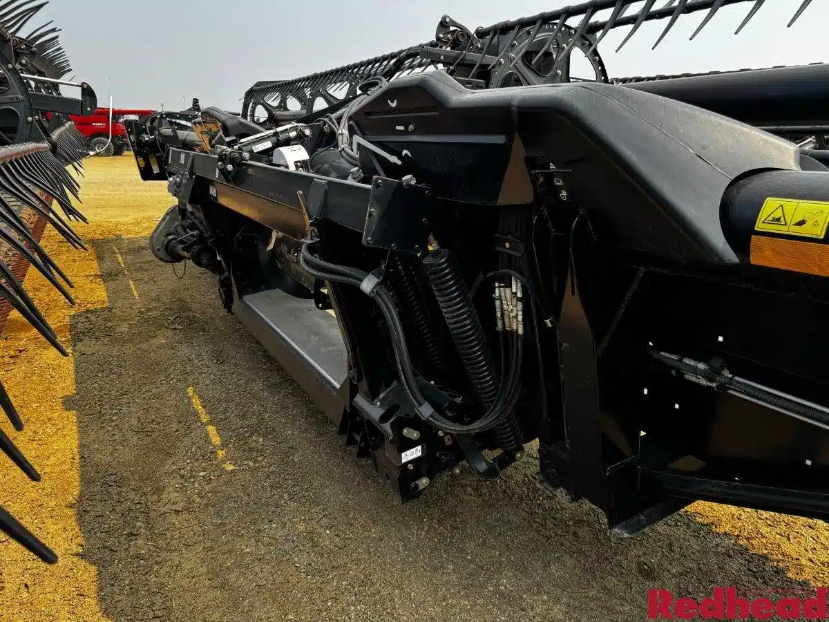 Gallery image 2 for Used 2016 MacDon FD75 Header - Flex Draper