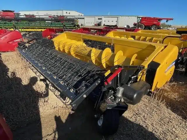 Gallery image 2 for Used 2023 New Holland 790CP Header - Pickup