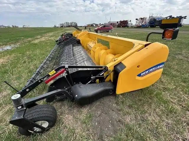Gallery image 1 for Used 2023 New Holland 790CP Header - Pickup
