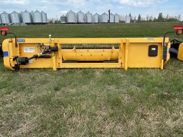 Gallery image 2 for Used 2023 New Holland 790CP Header - Pickup