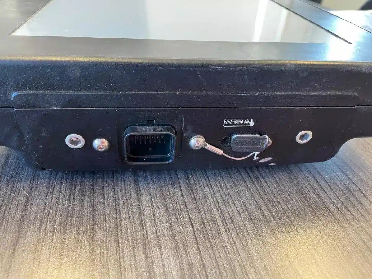 Gallery image 2 for 2010 New Holland INTELLIVIEW GPS Receiver