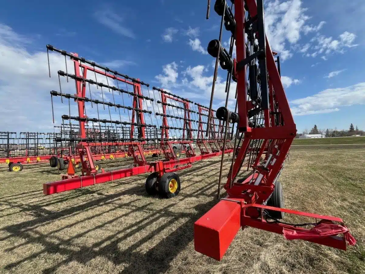 Gallery image 2 for Used 2019 Bourgault XR751 Row Crop Tillage