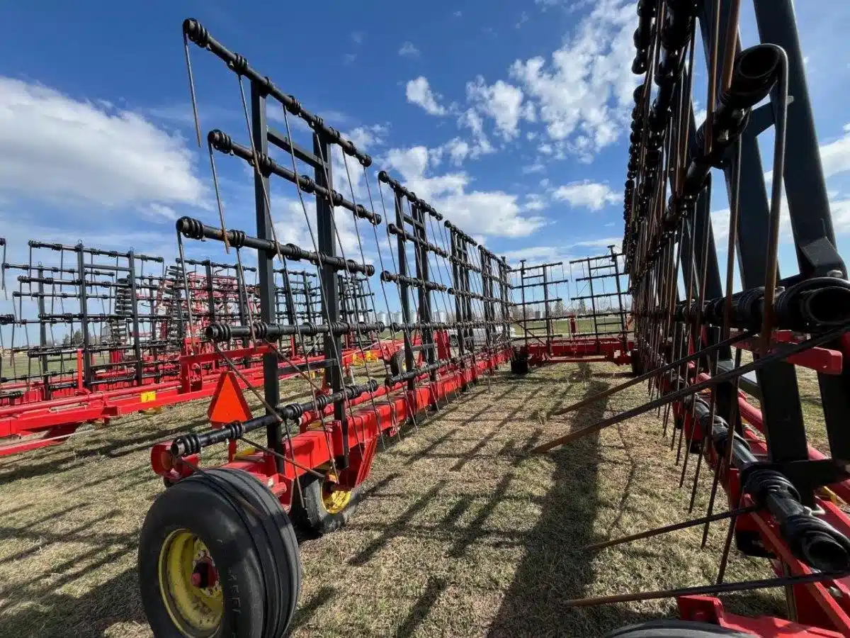 Gallery image 2 for Used 2012 Bourgault 7200 Row Crop Tillage