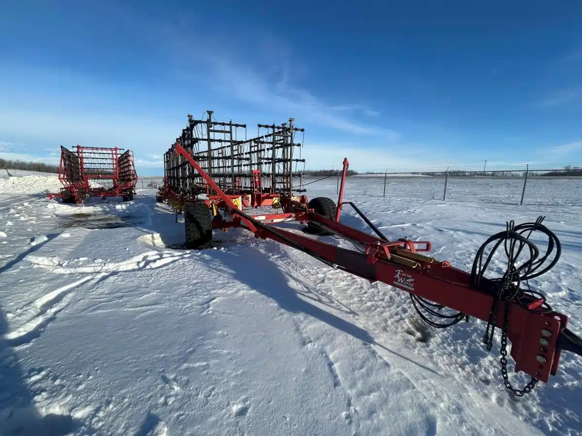 Gallery image 1 for Used 2013 Bourgault 7200 Row Crop Tillage