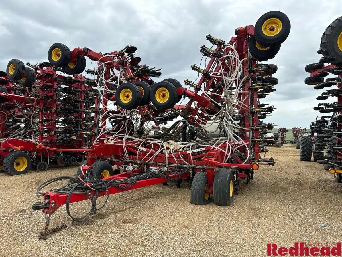 Gallery image 1 for Used 2011 Bourgault 3310-65 Air Seeder