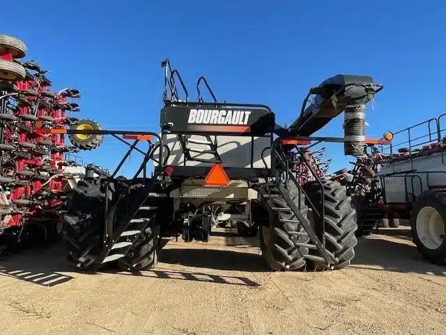 Gallery image 2 for Used 2015 Bourgault 3320-66 Air Drill
