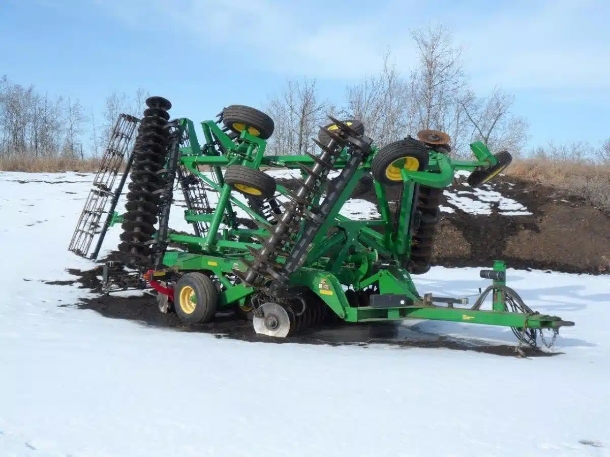 Gallery image 1 for Used 2014 John Deere 2623 Disc