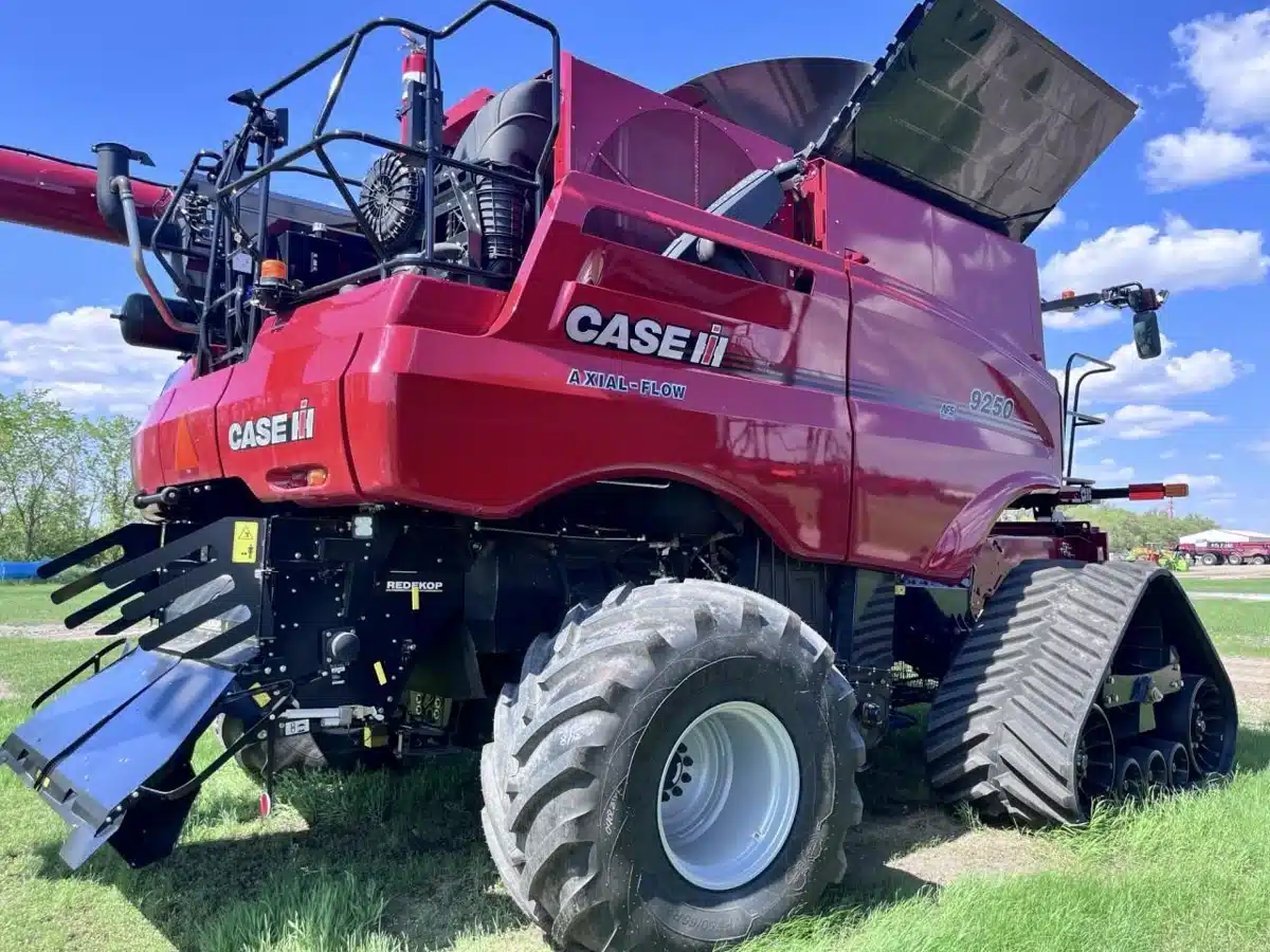 Gallery image 2 for New 2024 Case IH 9250 Combine