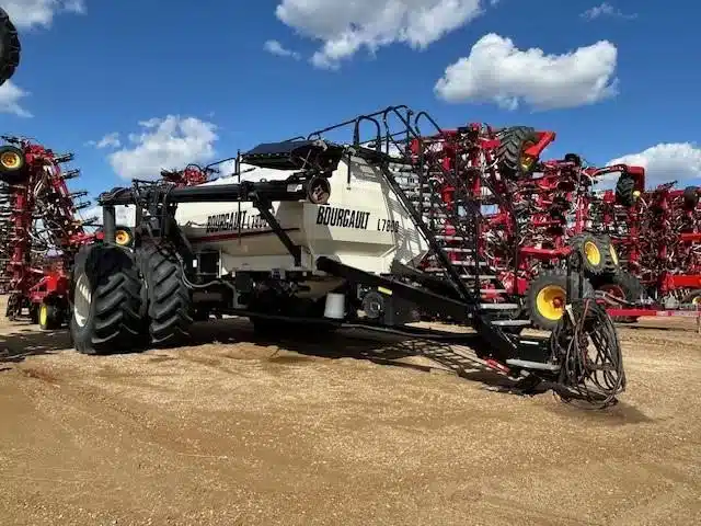 Gallery image 2 for Used 2015 Bourgault 3320-76 Air Drill
