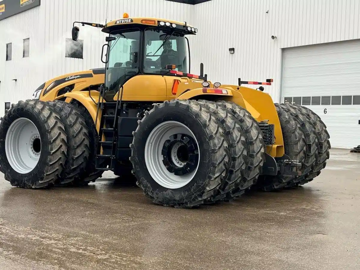 Gallery image 2 for Used 2018 Challenger MT975E Tractor