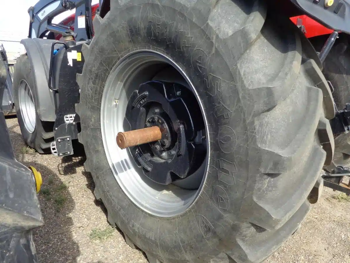 Gallery image 2 for Used 2022 Case IH MAGNUM 220 Tractor