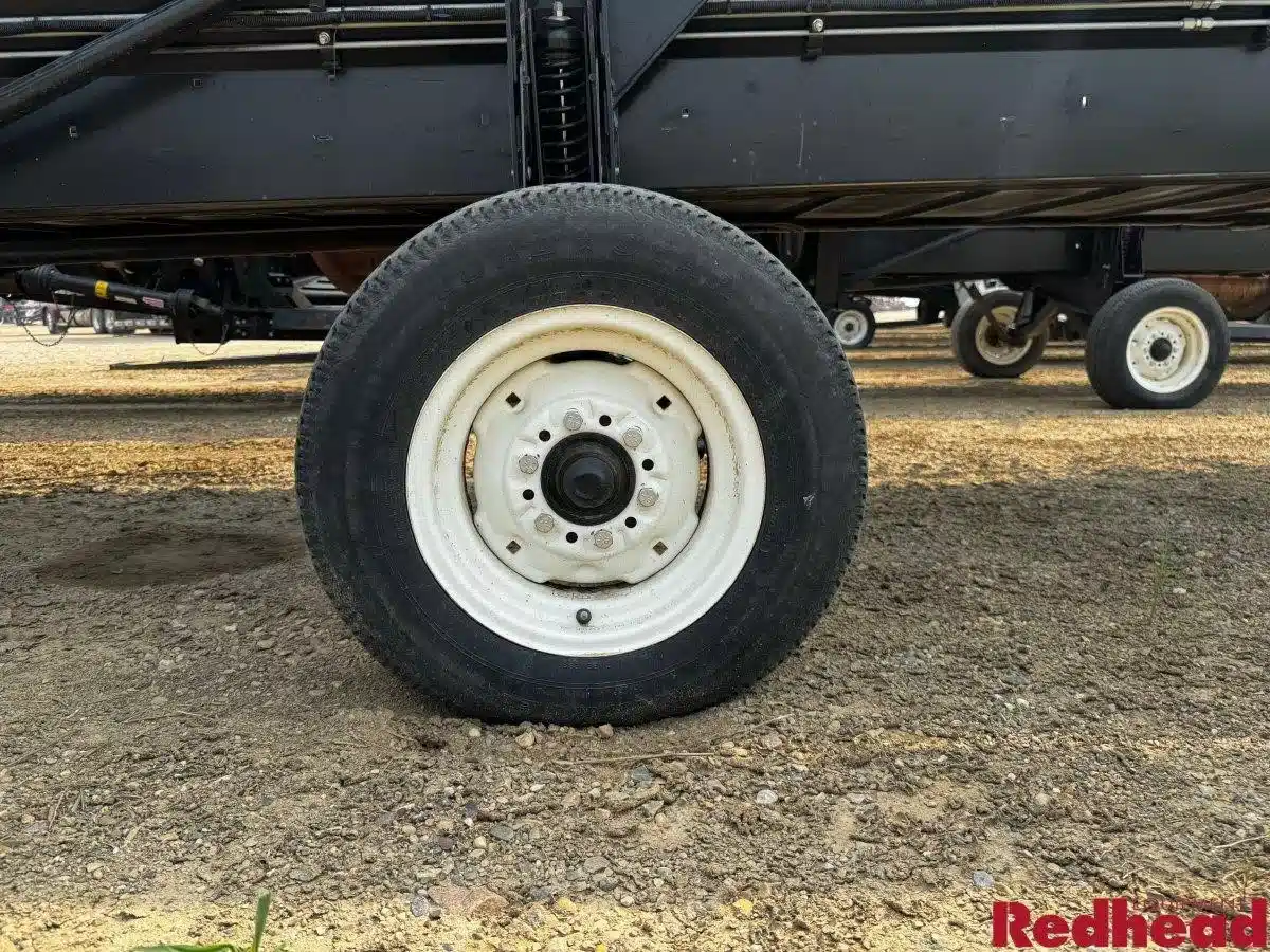 Gallery image 2 for Used 2018 MacDon FD140 Header - Flex Draper