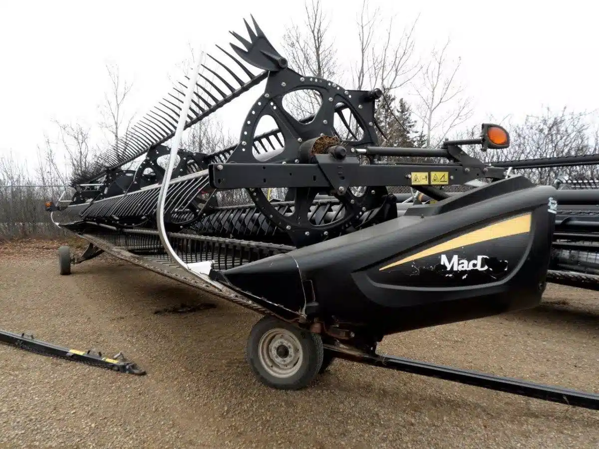 Gallery image 2 for Used 2013 MacDon FD70 Header - Draper