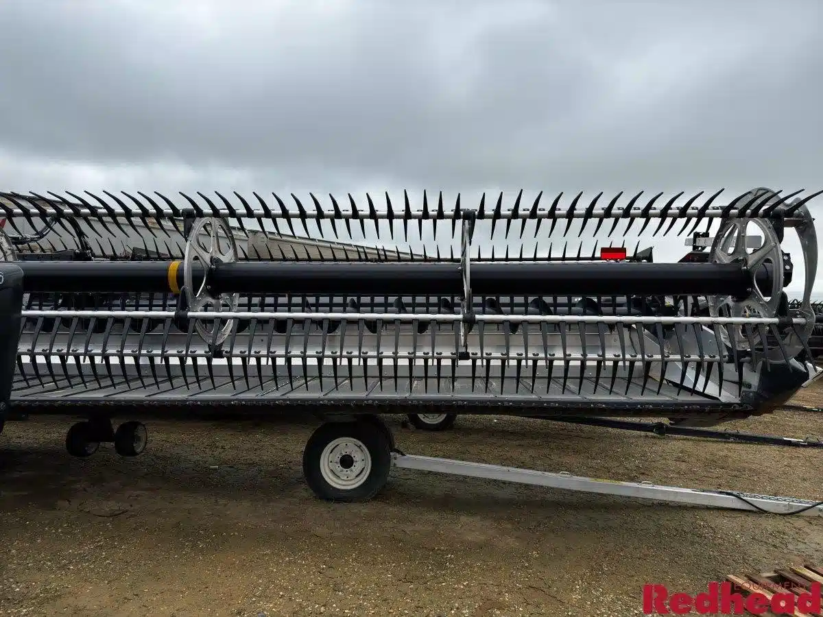 Gallery image 2 for Used 2022 MacDon FD250 Header - Flex