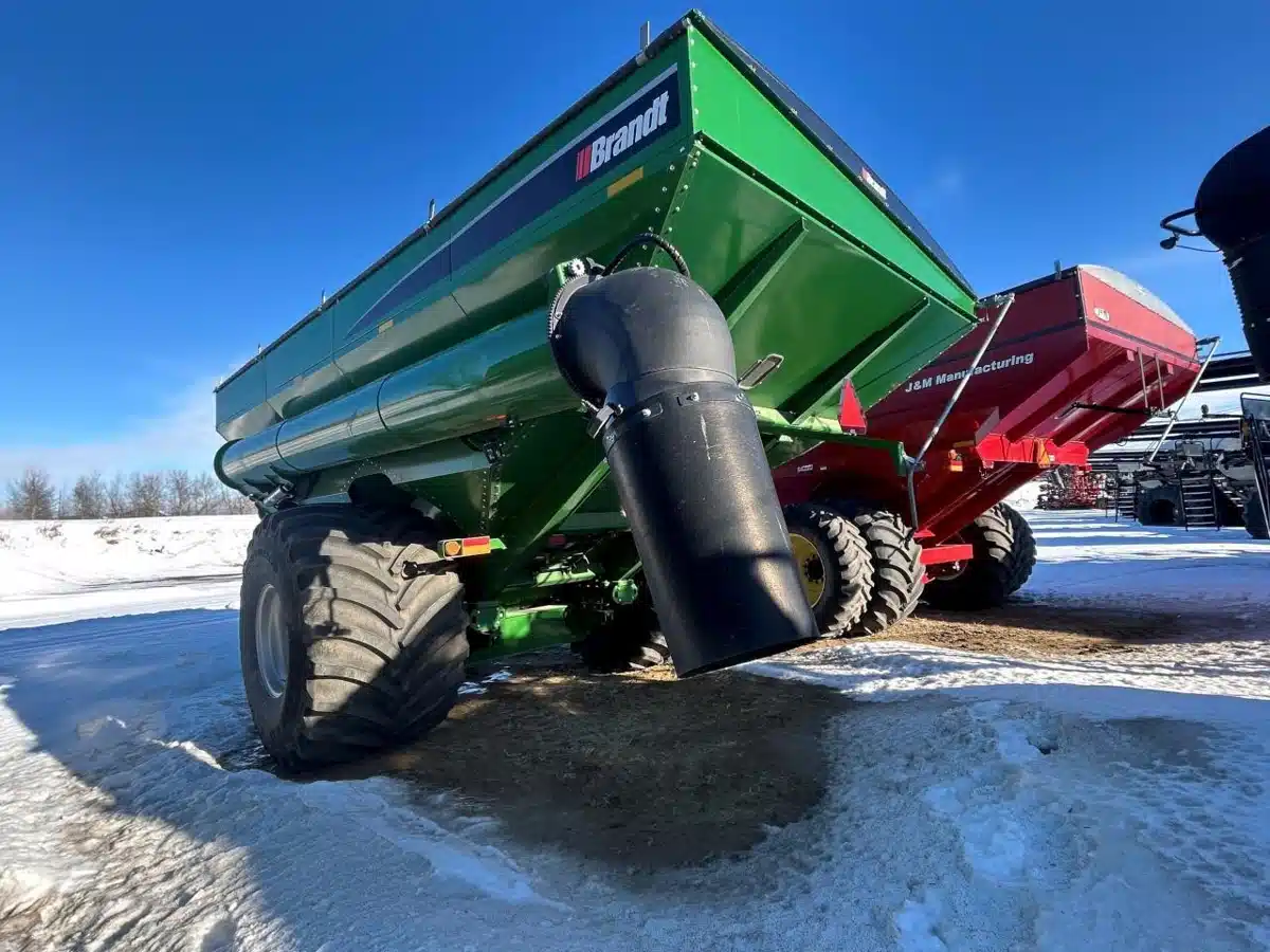 Gallery image 2 for Used 2023 Brandt 1520XT Grain Cart