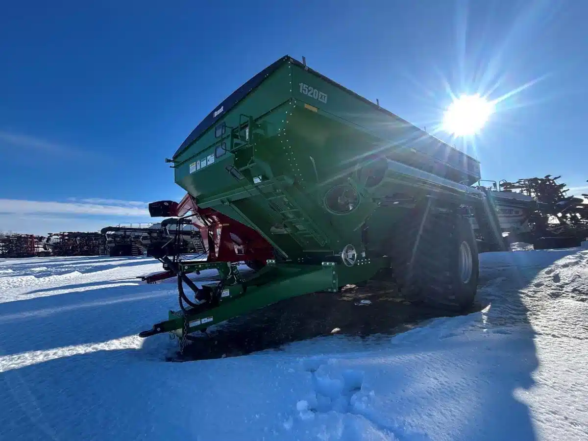 Gallery image 1 for Used 2023 Brandt 1520XT Grain Cart