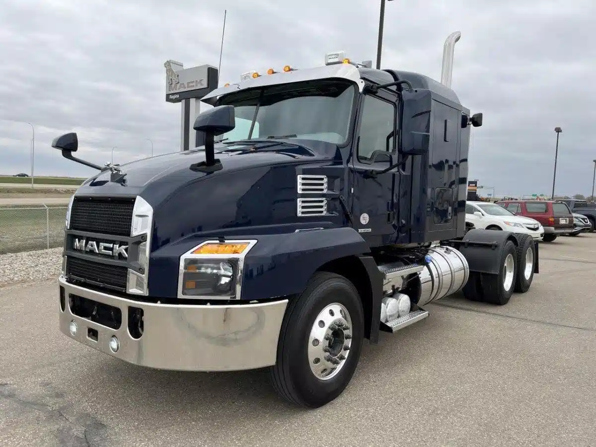 Gallery image 1 for 2022 Mack ANTHEM 64T Semi-Truck