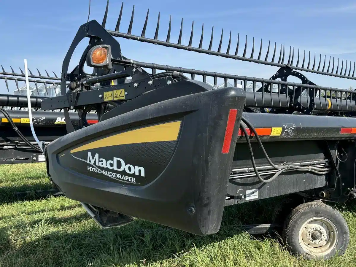 Gallery image 1 for Used 2018 MacDon FD75 Header - Flex Draper