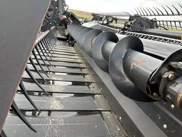 Gallery image 2 for Used 2011 Case IH 2162 Header - Draper