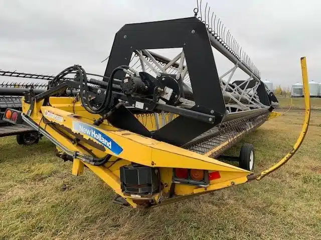 Gallery image 1 for Used 2007 New Holland 94C Header - Flex