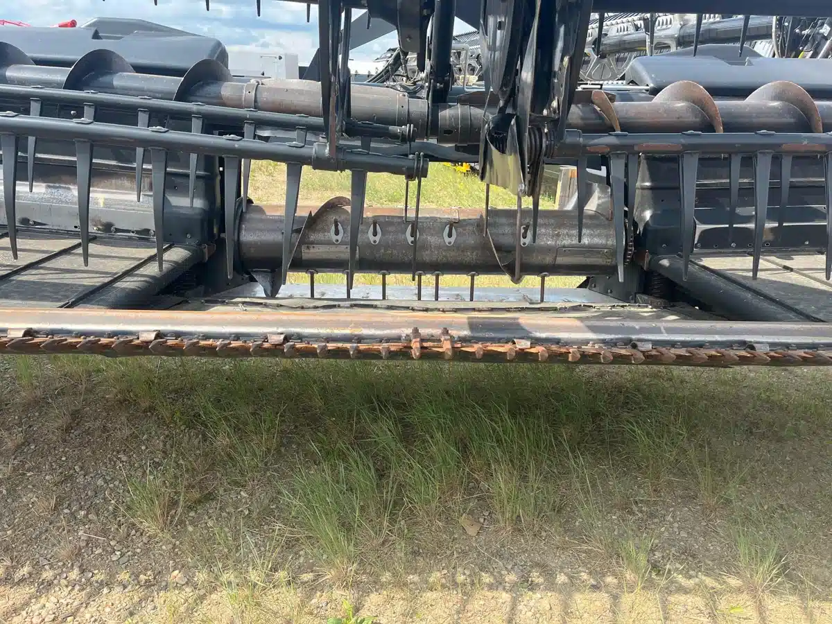 Gallery image 1 for Used 2011 Case IH 2162 Header - Draper