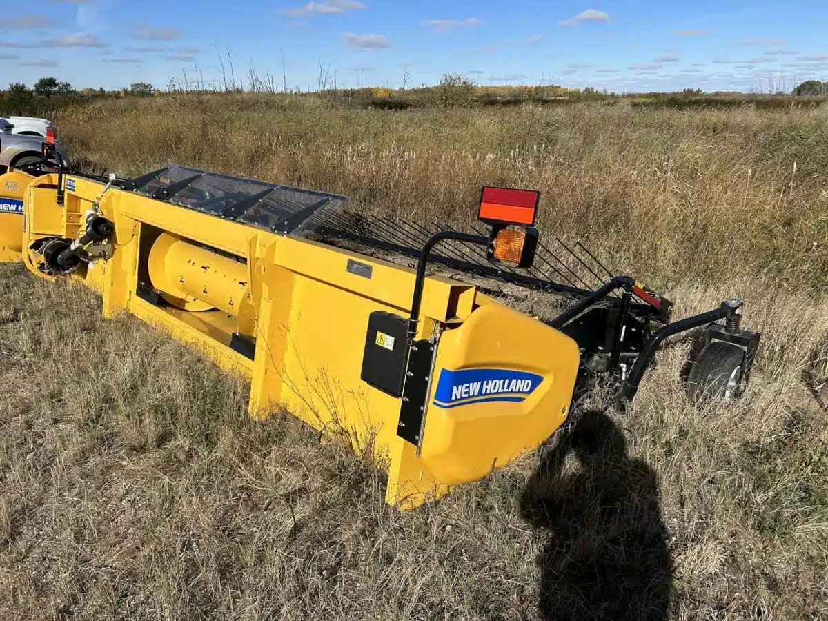 Gallery image 1 for Used 2023 New Holland 790CP Header - Pickup