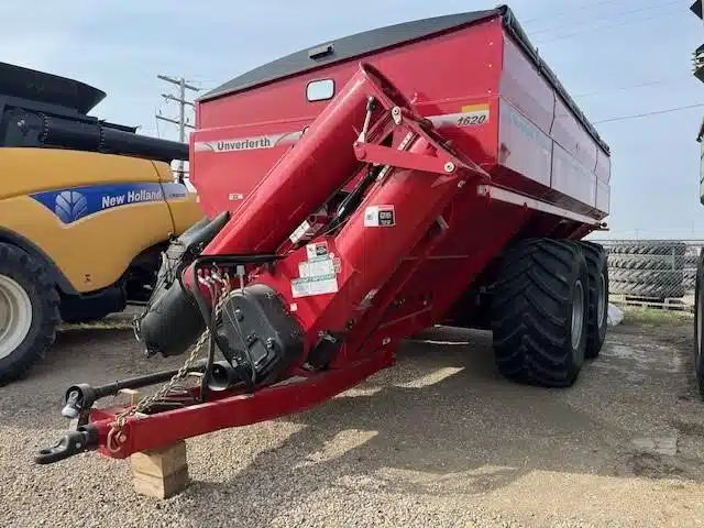Gallery image 1 for New 2024 Unverferth 1620 Grain Cart