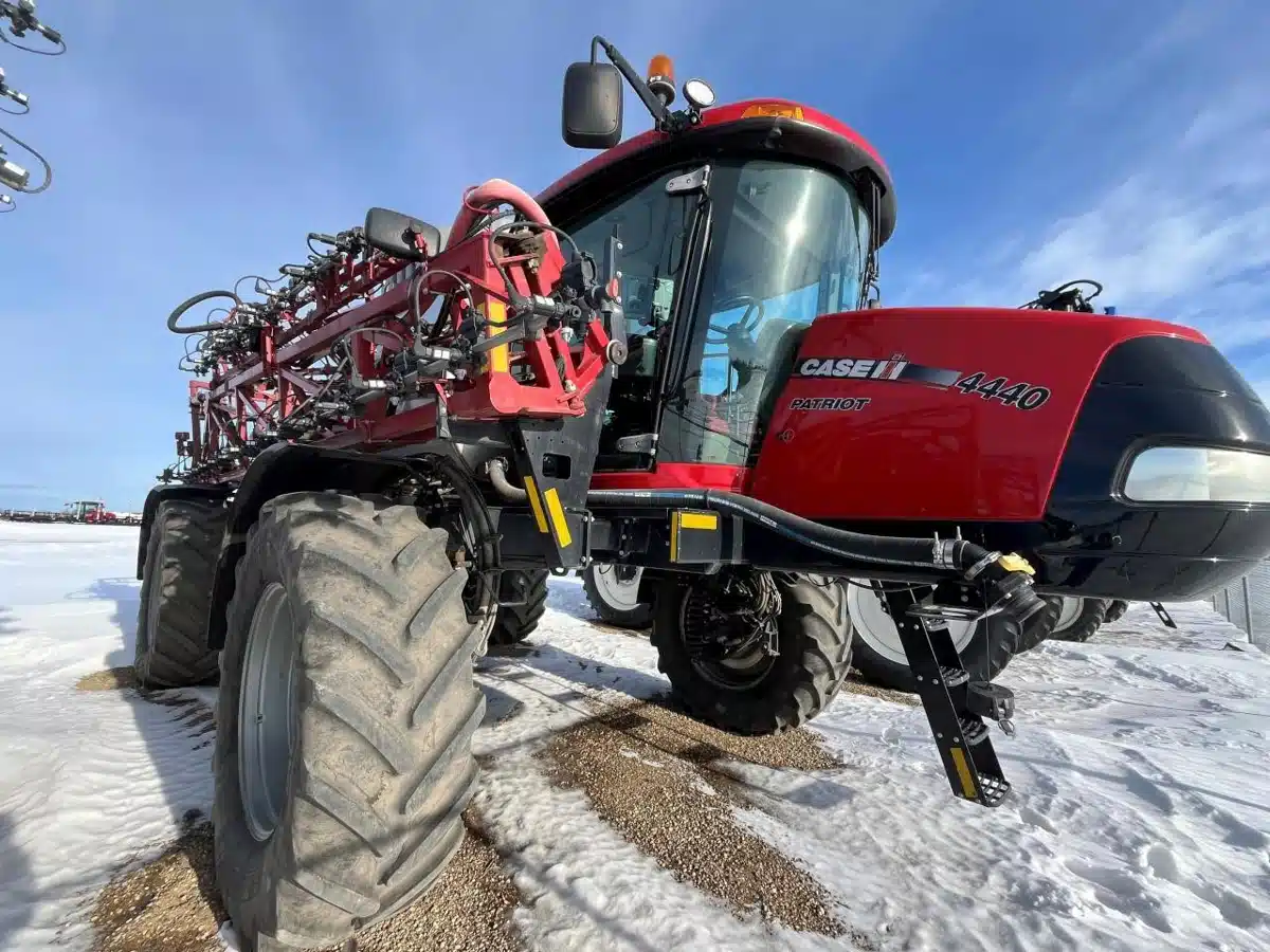 Gallery image 1 for 2018 Case IH PATRIOT 4440 Sprayer - Self Propelled