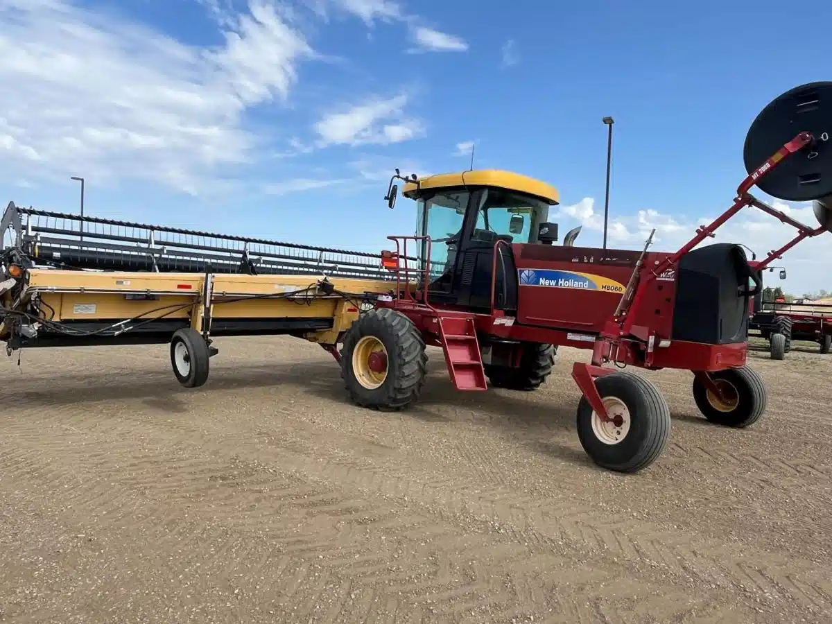 Gallery image 1 for Used 2011 New Holland H8060 Mower Conditioner-SP