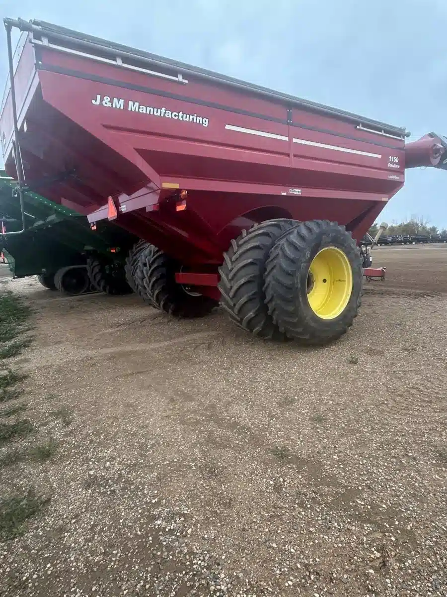 Gallery image 2 for Used 2011 J&M 1150 Grain Cart