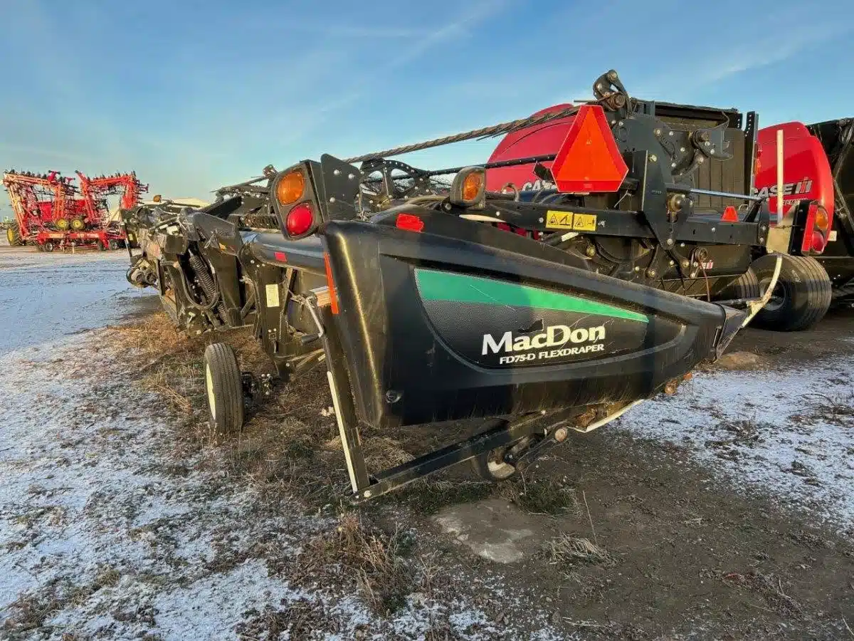 Gallery image 1 for Used 2016 MacDon FD75 Header - Flex Draper