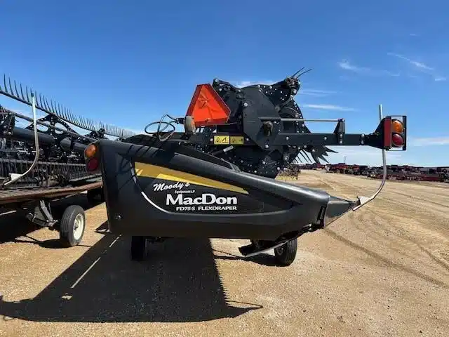 Gallery image 2 for 2018 MacDon FD75 Header - Flex Draper