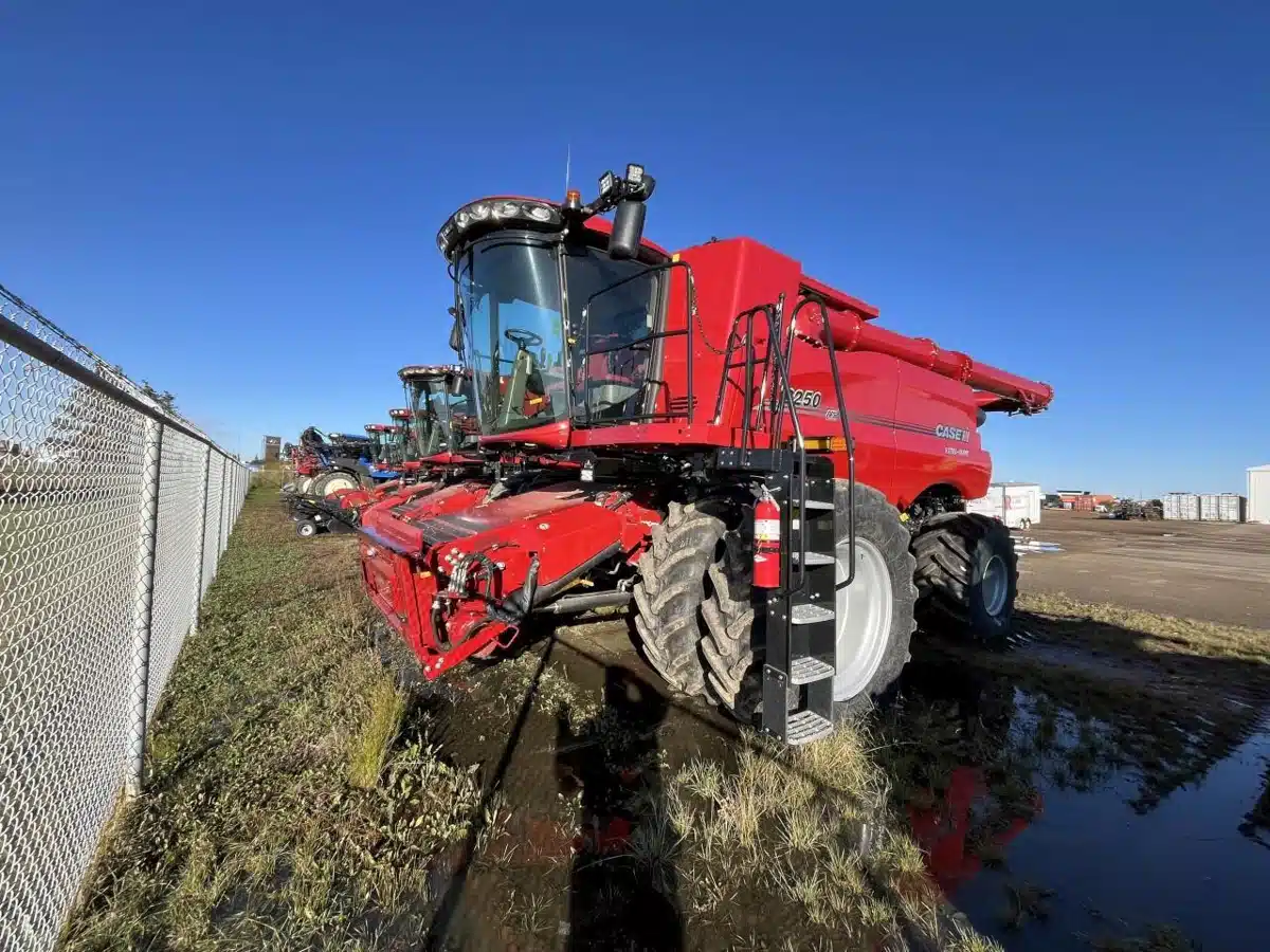 Gallery image 1 for New 2024 Case IH 8250 Combine