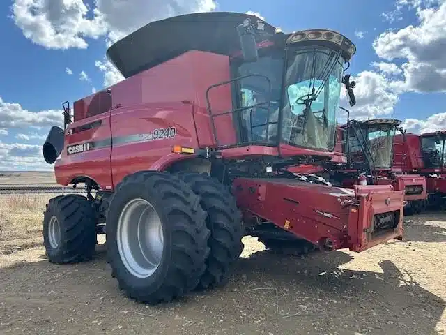 Gallery image 1 for Used 2018 Case IH 9240 Combine