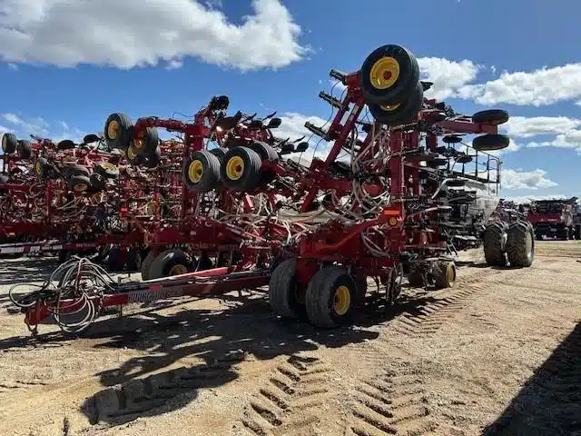 Gallery image 1 for Used 2015 Bourgault 3320-66 Air Seeder