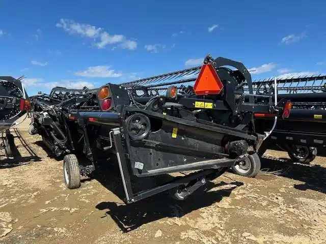 Gallery image 2 for Used 2016 MacDon FD75 Header - Flex Draper
