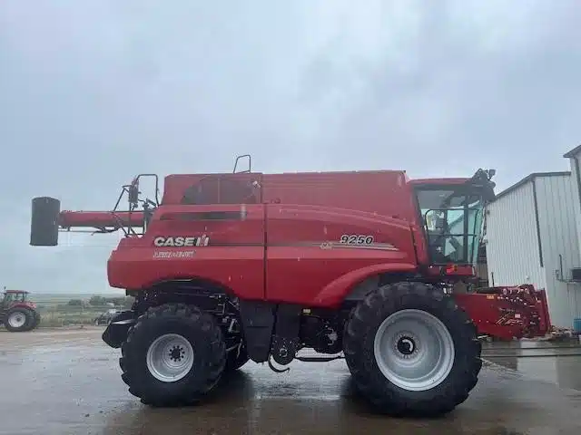 Gallery image 2 for Used 2024 Case IH 9250 Combine