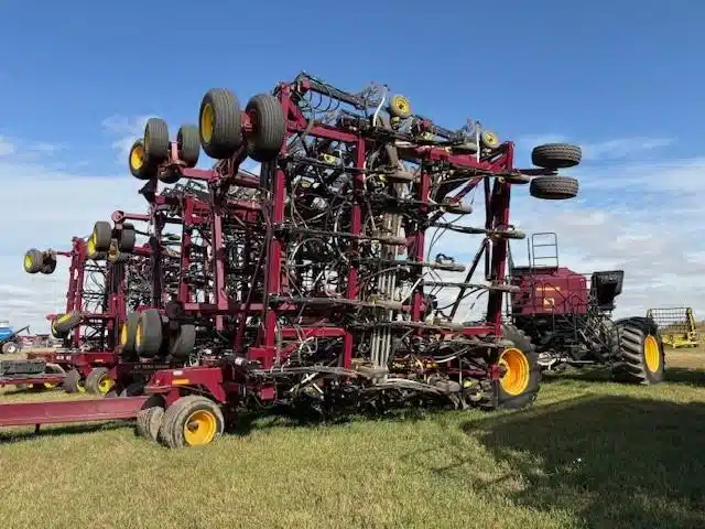 Gallery image 2 for Used 2016 Seed Hawk 8412 Air Seeder